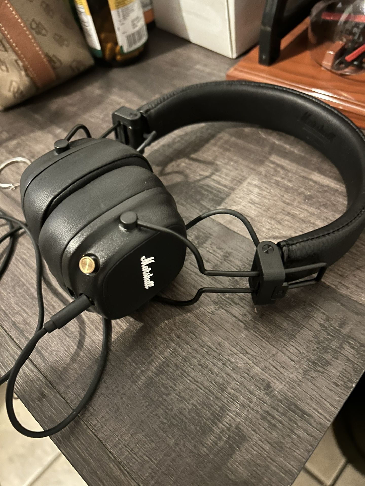 Marshall Bluetooth Headphones 