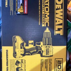 DEWALT ATOMIC 20-Volt Lithium-lon Cordless 1/2 in. Compact Hammer Drill with 3.0Ah Battery, Charger and Bag 