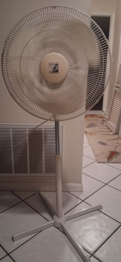Feature Comforts Quality Metal Quiet Oscillating Floor Fan COOL Air Large & Fast Office bedroom shop