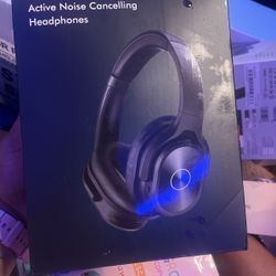 Wireless Noise Cancelling Headphones