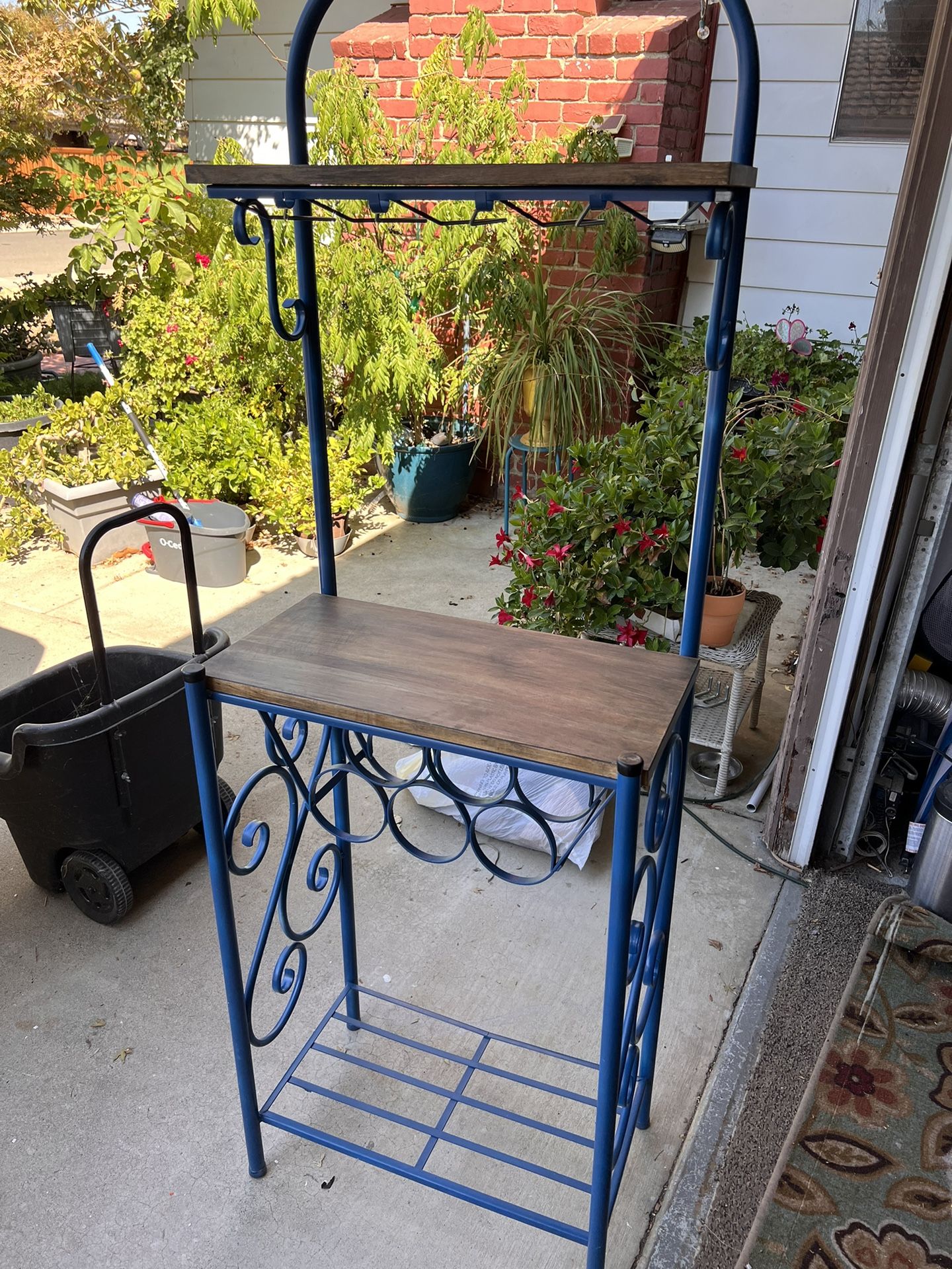 Freestanding Wine Bakers Rack w/ Wine Storage