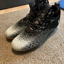 Men's UA Spotlight Clone 3.0 MC Football Cleats 9.5 Men's UA Spotlight Clone 3.0 MC Football Cleats 9.5