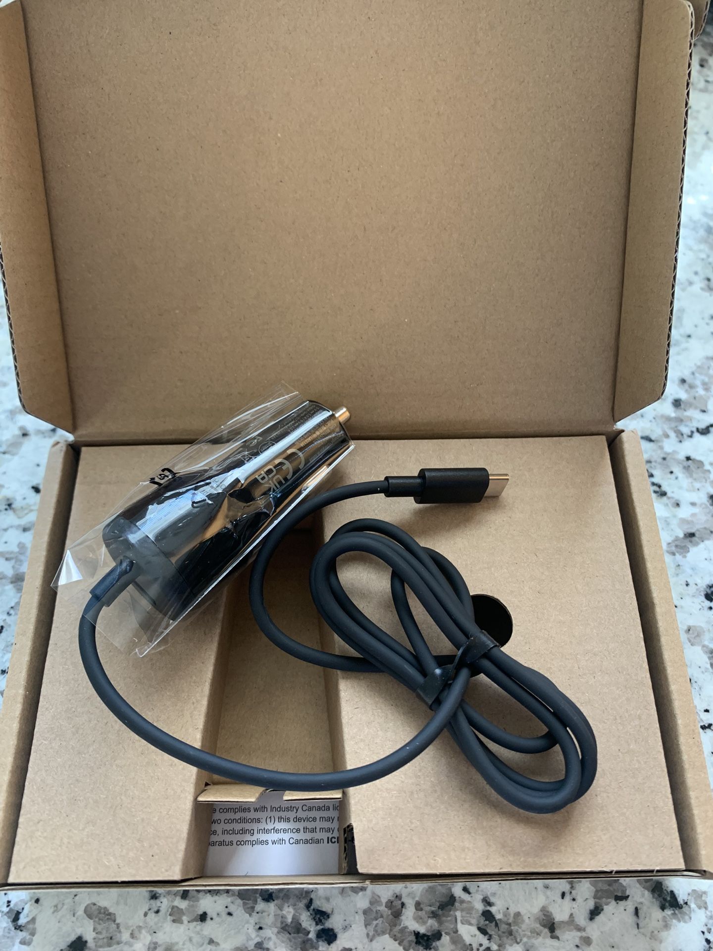 Amazon Basics 30W USB Car Charger (NEW)