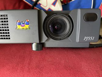 ViewSonic PJ551 Projector