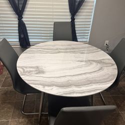 Dinner Rooon Table 