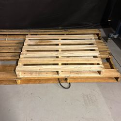Two pallets For FREE