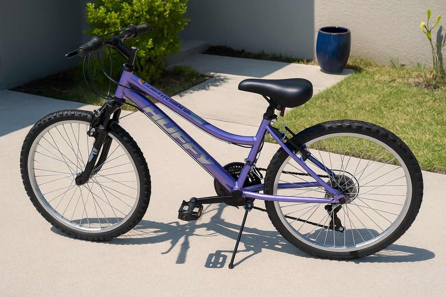 Huffy Rock Creek 24″ Mountain Bike – Great Condition!