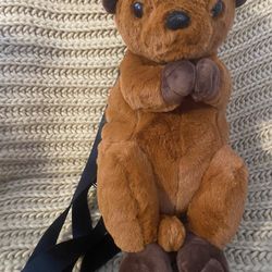 Sea otter backpack with functional zipper