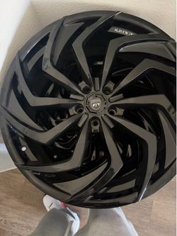 Lexani rims 22”