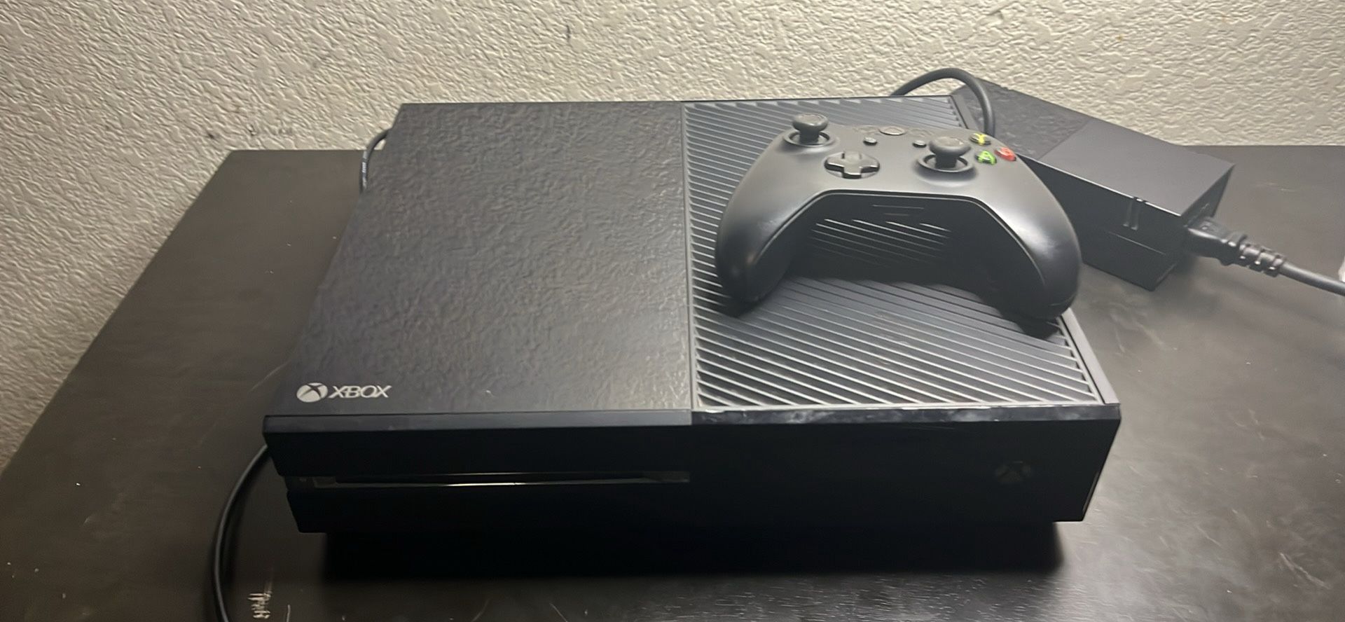 Xbox One Gen 1, Used, Black With Controller - Working Well - Tested