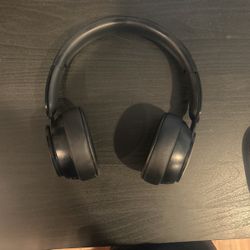 Beats Solo Pro 