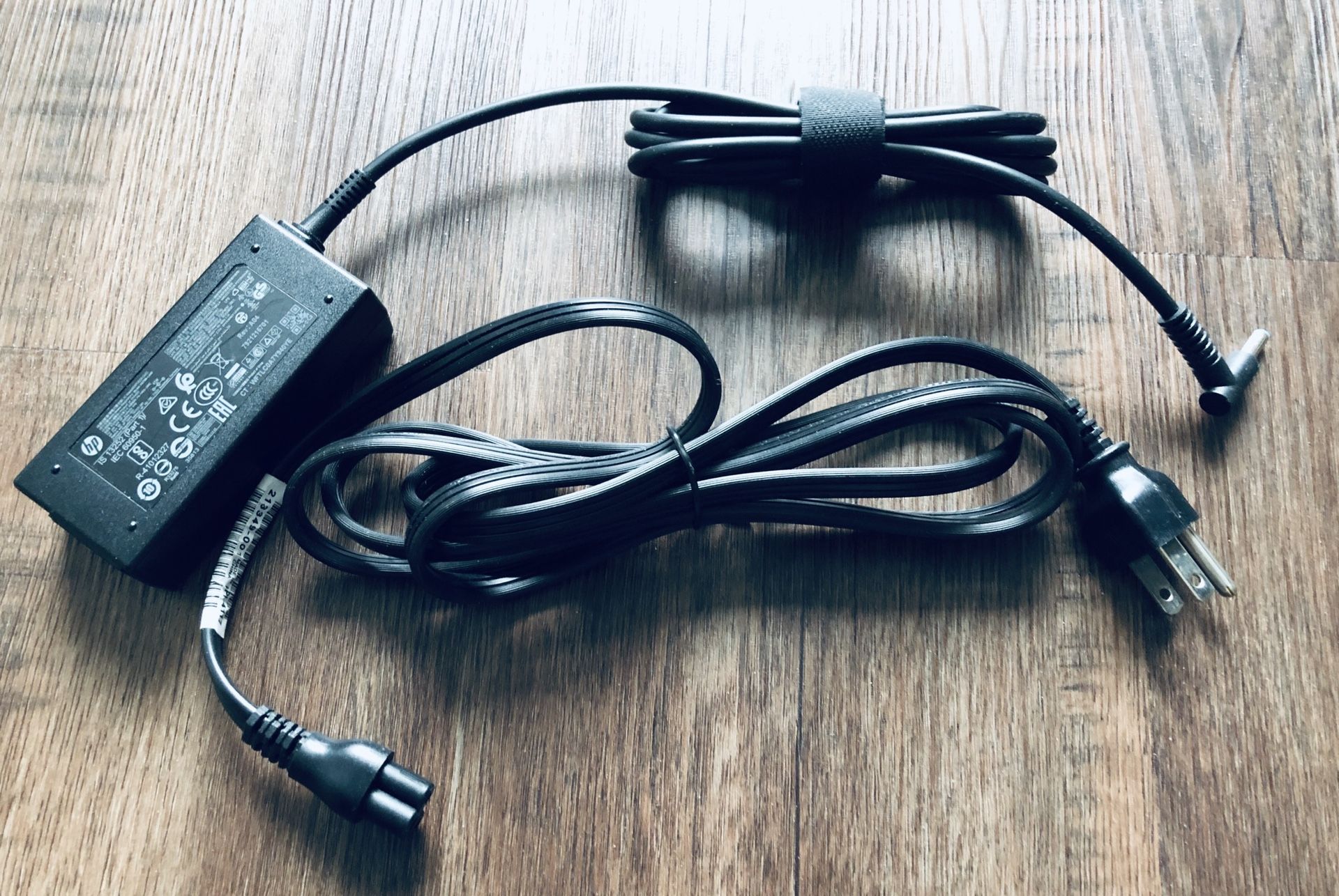 Genuine HP Laptop Charger AC Adapter 45W