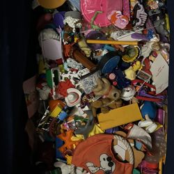 Misc  90s-2000s toy lot