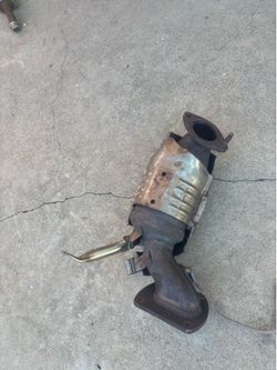 SISTEMA DE EMISIONES REAR 2017-2020 TOYOTA SIENNA 3.5 OEM