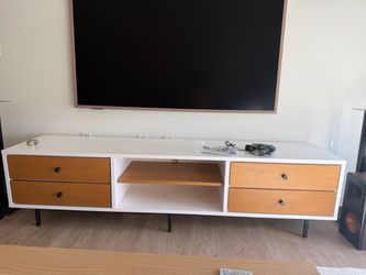 Article Bios Media Console