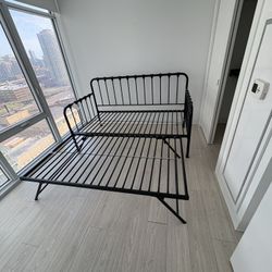 Expandable Metal Daybed Frame (Twin → Full/Double)