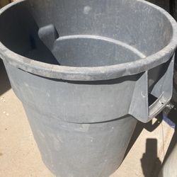 Brute Trash Cans