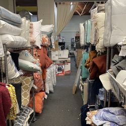Bedding Sheets Blankets Pillows And Much More Wholesale Prices Direct To The Public!!! 