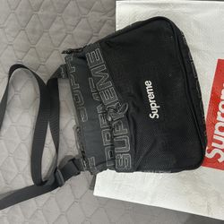 Supreme Side Bag "FW21" | Black | VNDS