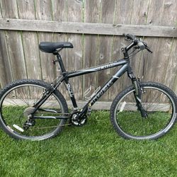 Trek 4300 18” Mountain Bike