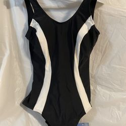 Resort Women’s One Piece Swimsuit US Sz 12 NEW W/Tags