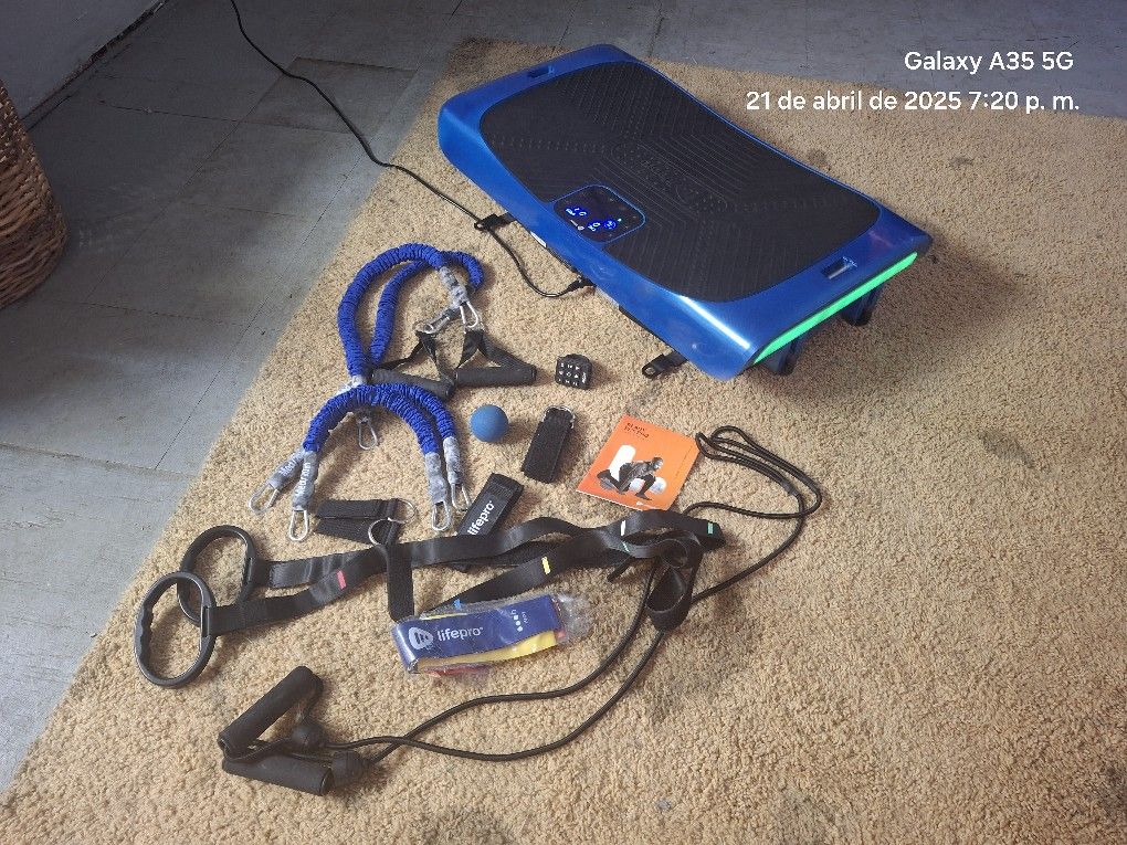 LIFEPRO Semi-new exercise machine, lightly used, new, cost $500