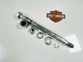 04-06 Harley Davidson Sportster 883/1200 OEM Rear Wheel Axle Bolt Shaft.OBO. SM9KNT0631