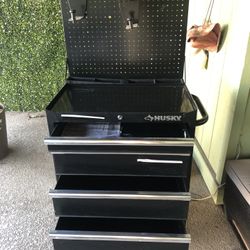 Husky Tool box No Keys 