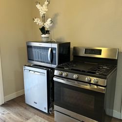 Beautiful Steinless SET GAS Stove/ Diswasher  And Microwave💥💕 READY TO INSTALL 