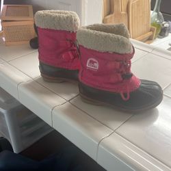 Snow Boots Kids Size 12  Waterproof