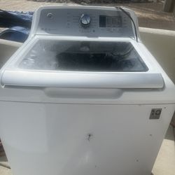 GE Washer/Electric dryer