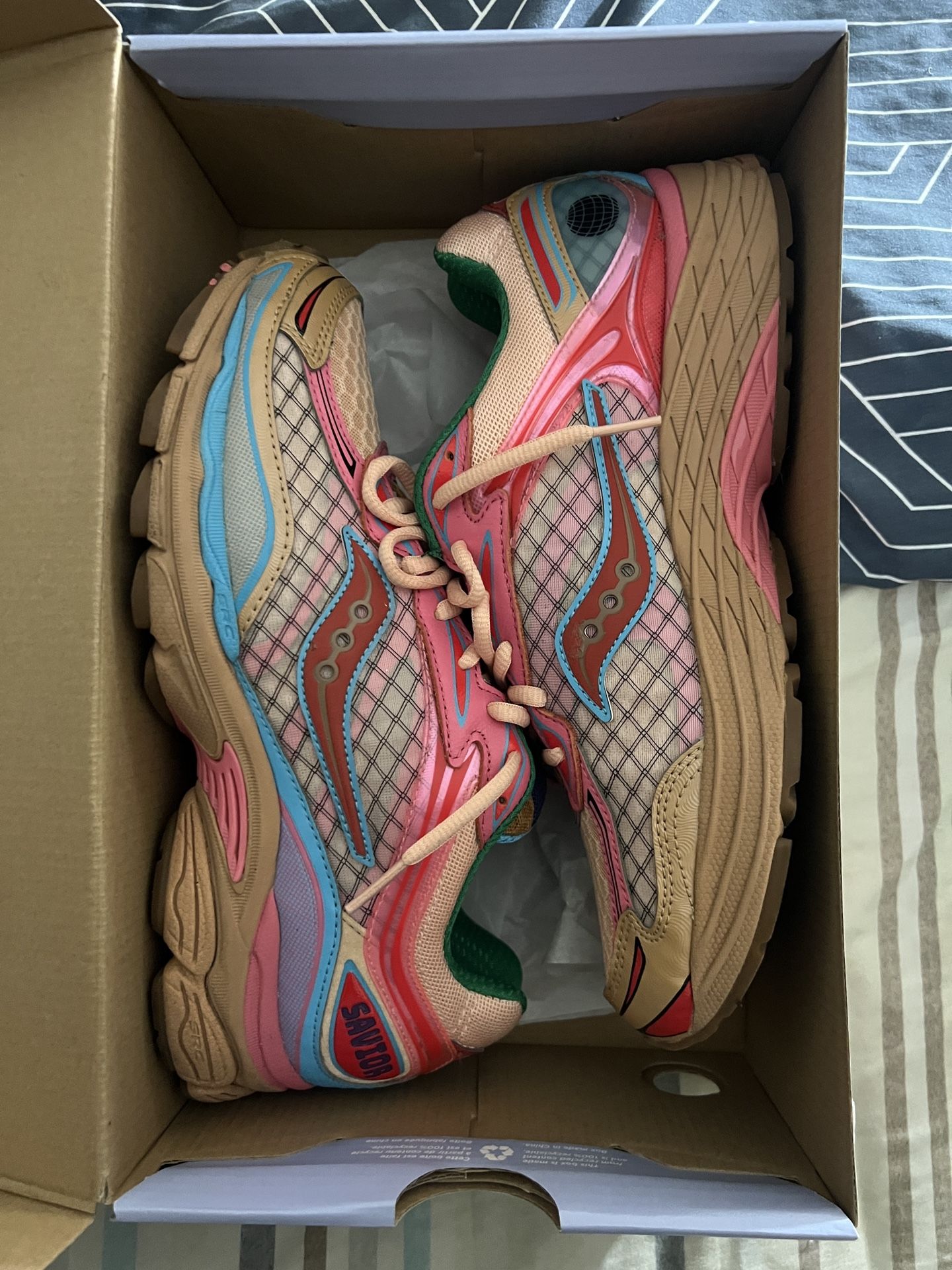 Saucony ProGrid Omni 9 (JAE TIPS)