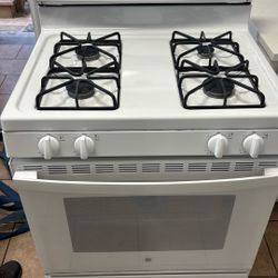 GE  GAS RANGE 