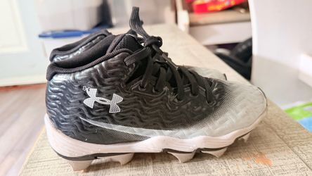 Under Armour Football Cleats