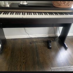 Yamaha Digital Piano YDP 113