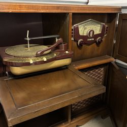  Zenith Record Player, Radio Console 