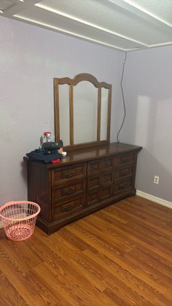 Bedroon set $60