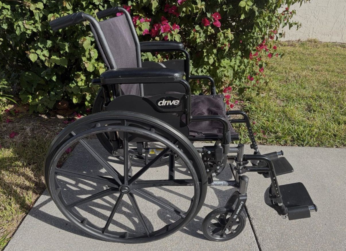 Medical Drive Wheelchair Great Condition!