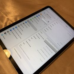 iPad 10th generation (10th gen) | 64gb | WiFi + Cellular