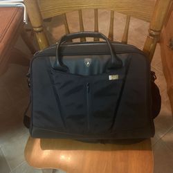 Laptop carrier