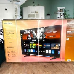 HD376 85” Samsung smart 4k led Uhd tv floor model 
