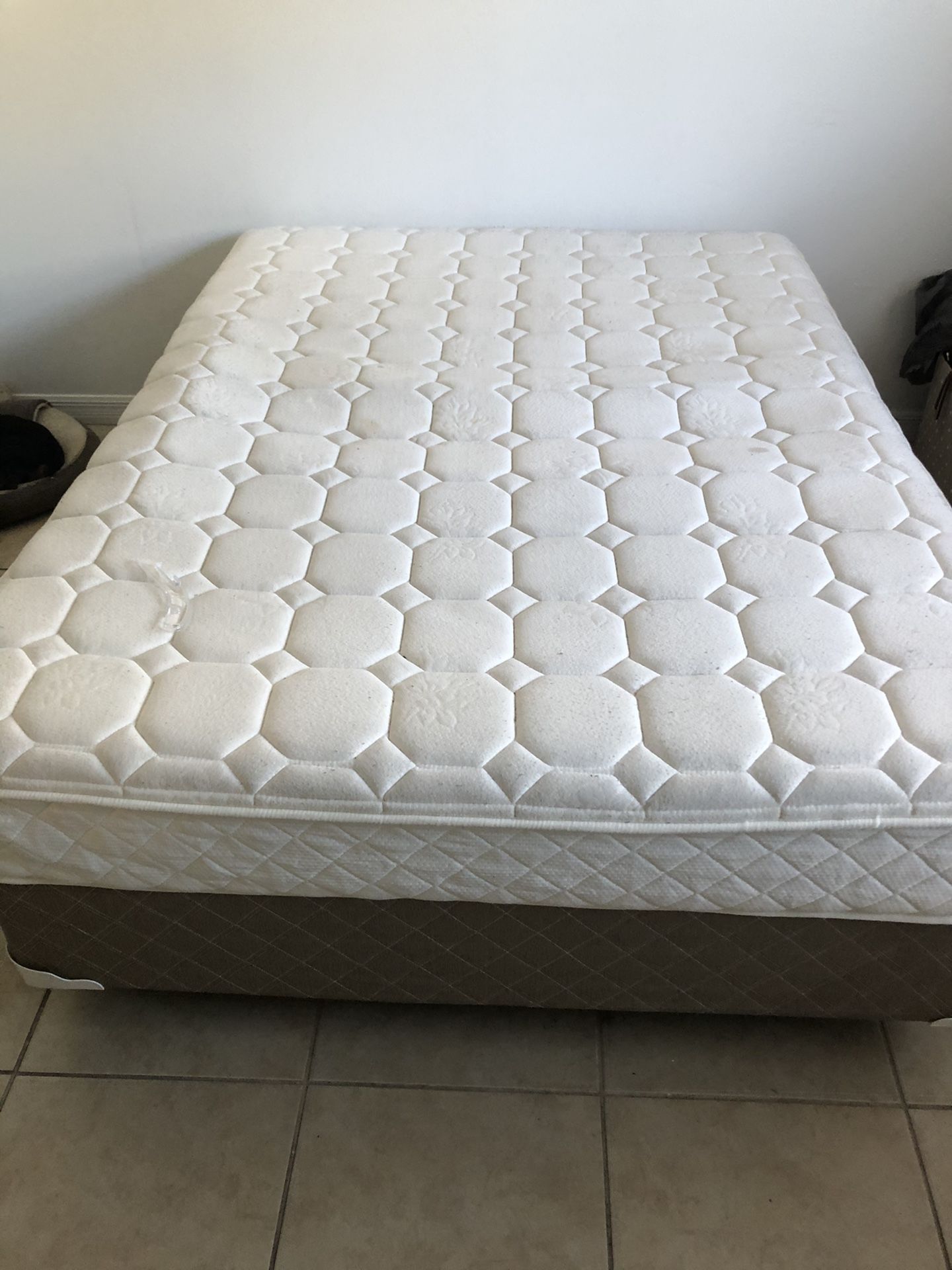 Full bed, mattress spring box and frame