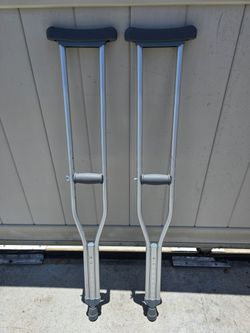 Adjustable Crutches