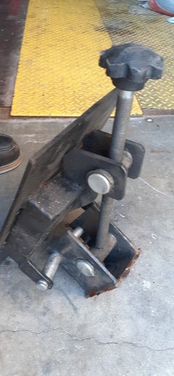Transmission Floorjack Mount