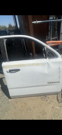 2017 Yukon Passenger Door