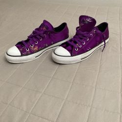 Converse Tennis Shoes 