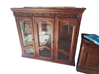 Vintage Hickory Manufacturing French Country Oak China & Buffet Cabinet