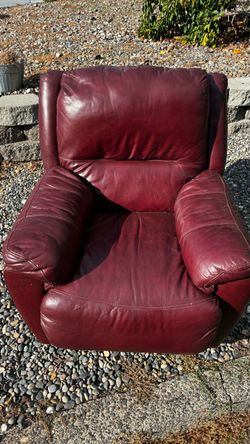 Burgundy Leather Lounge Chair