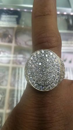 14k Gold Ring 9.7 grams 3ct diamonds very clean
