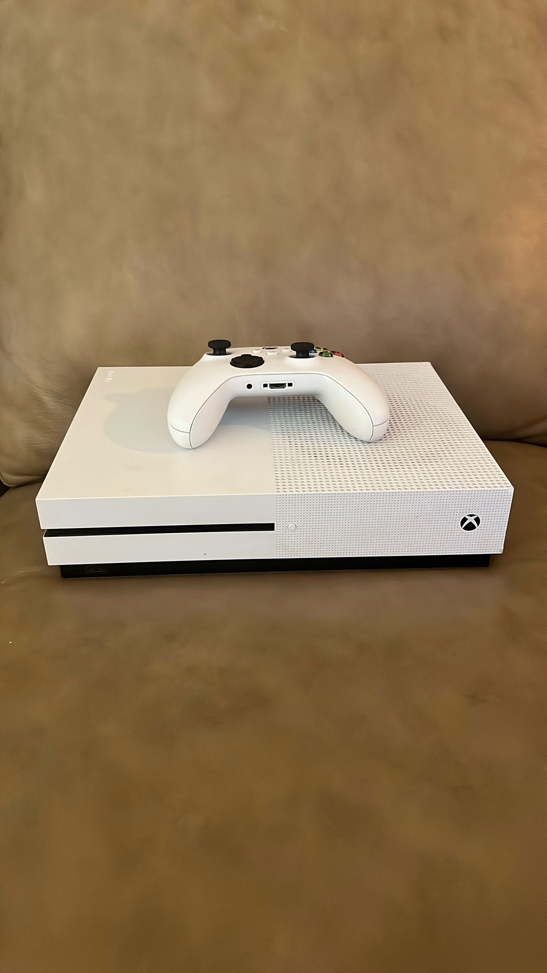 Used Xbox One S White controller